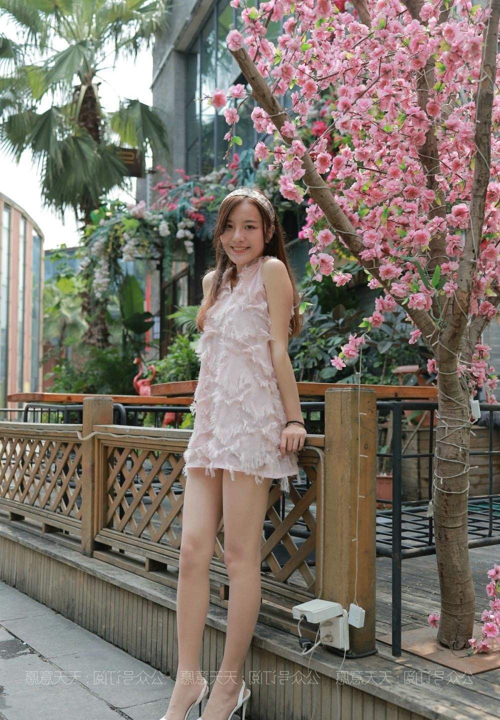 ��ȥ��С��ſ�ڵ��ϴ��˿�����