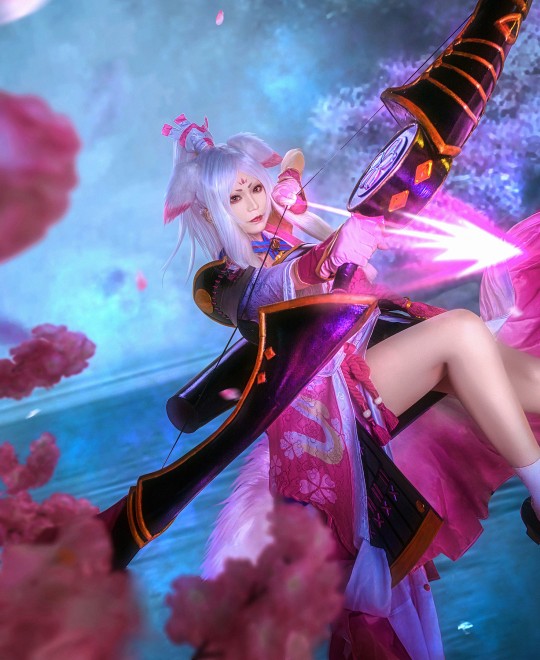 �w���˵ľ޴�˫��HD